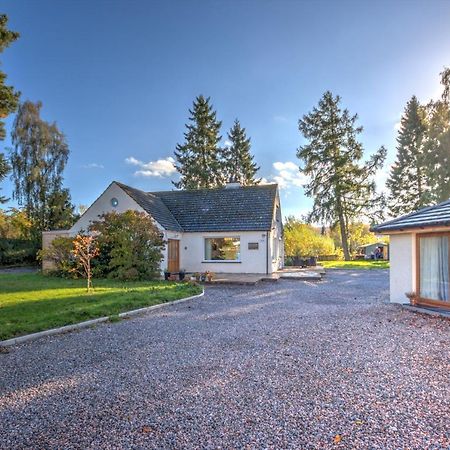 Charming 1-Bed Cottage In Inverness Exterior photo