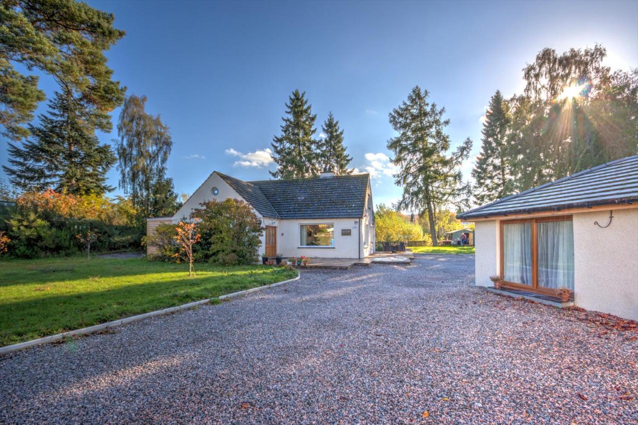 Charming 1-Bed Cottage In Inverness Exterior photo